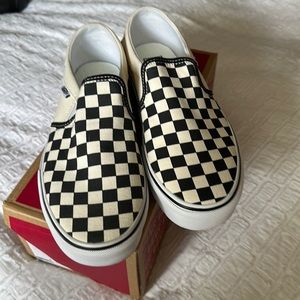 This print will have you screaming I’m tooo kool!